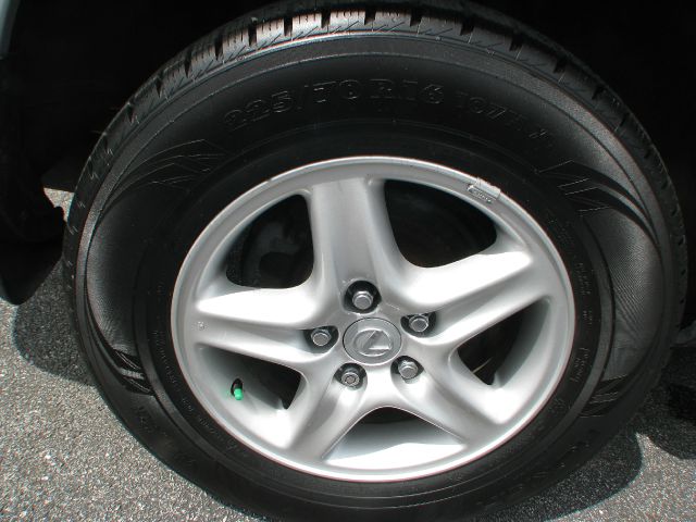 2001 Lexus RX 300 Ram 3500 Diesel 2-WD