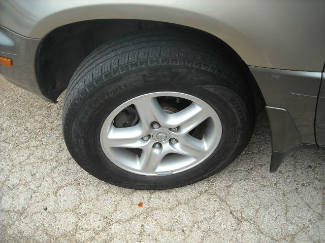 2001 Lexus RX 300 Ram 3500 Diesel 2-WD