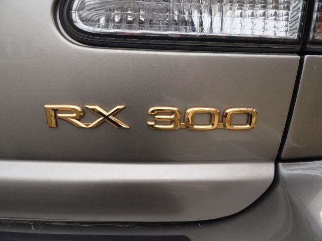 2001 Lexus RX 300 Ram 3500 Diesel 2-WD