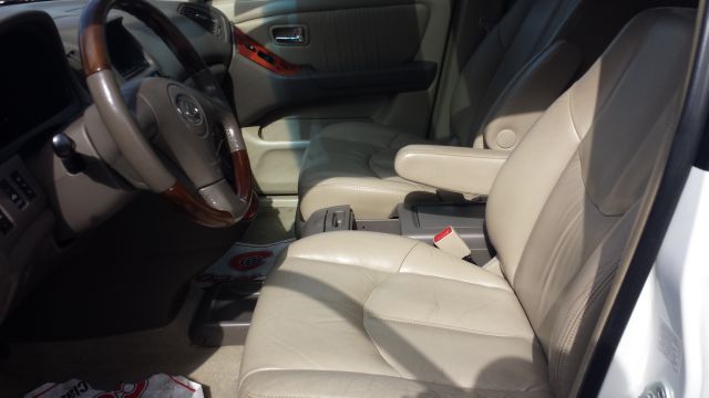 2001 Lexus RX 300 Ram 3500 Diesel 2-WD