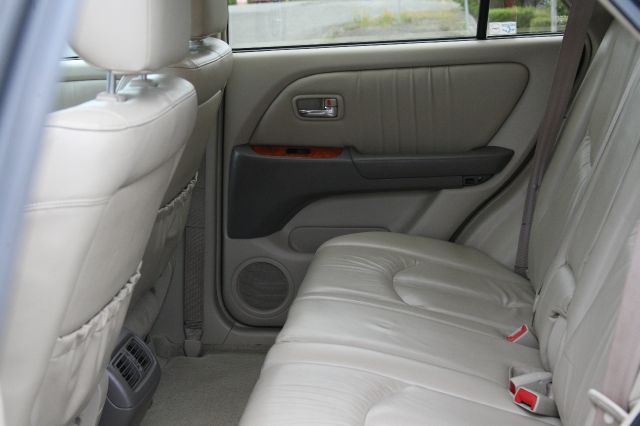 2001 Lexus RX 300 Ram 3500 Diesel 2-WD