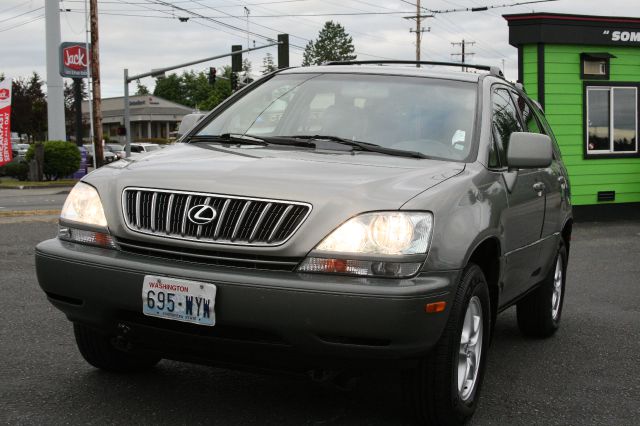 2001 Lexus RX 300 Ram 3500 Diesel 2-WD