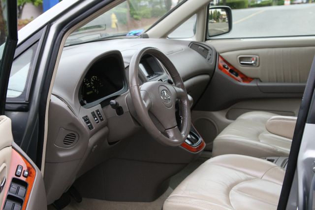 2001 Lexus RX 300 Ram 3500 Diesel 2-WD