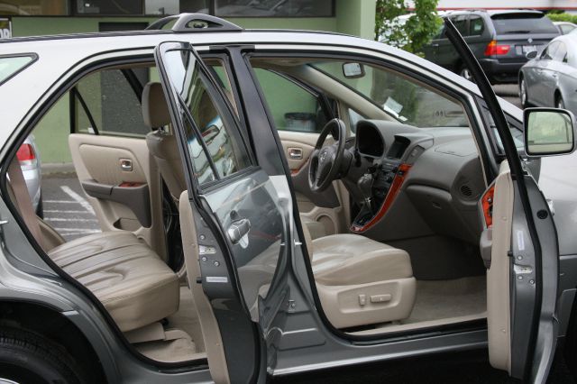 2001 Lexus RX 300 Ram 3500 Diesel 2-WD