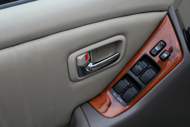 2001 Lexus RX 300 Ram 3500 Diesel 2-WD