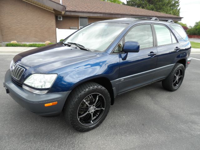 2001 Lexus RX 300 Ram 3500 Diesel 2-WD