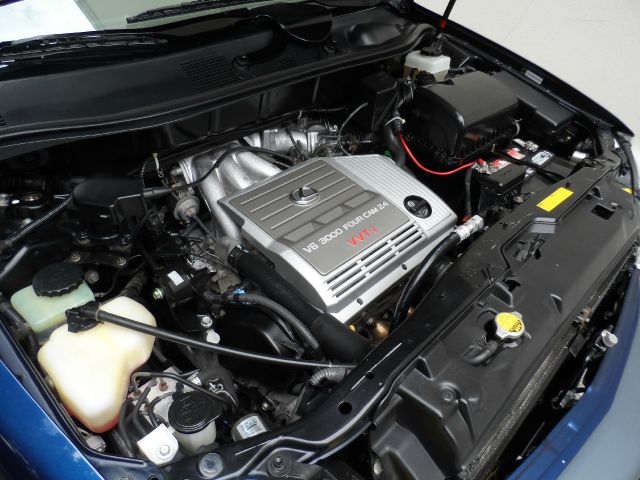 2001 Lexus RX 300 Ram 3500 Diesel 2-WD