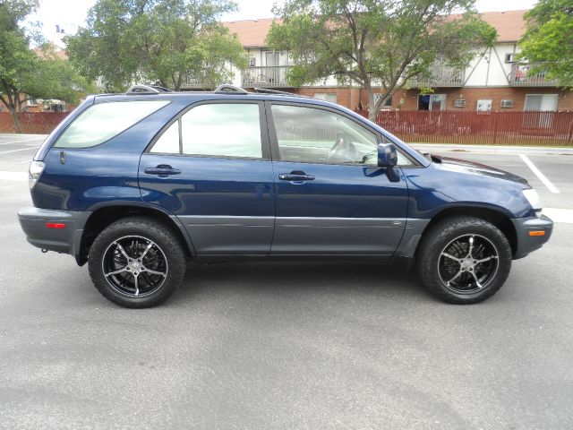 2001 Lexus RX 300 Ram 3500 Diesel 2-WD