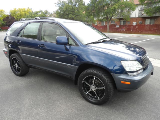 2001 Lexus RX 300 Ram 3500 Diesel 2-WD