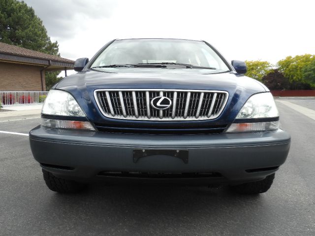 2001 Lexus RX 300 Ram 3500 Diesel 2-WD