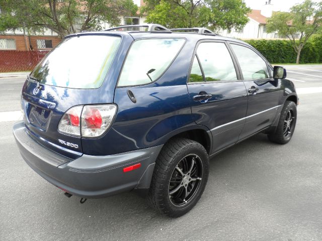 2001 Lexus RX 300 Ram 3500 Diesel 2-WD