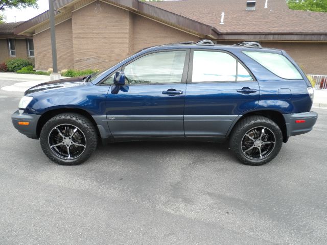 2001 Lexus RX 300 Ram 3500 Diesel 2-WD