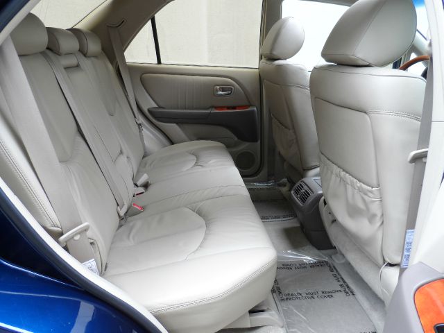 2001 Lexus RX 300 Ram 3500 Diesel 2-WD