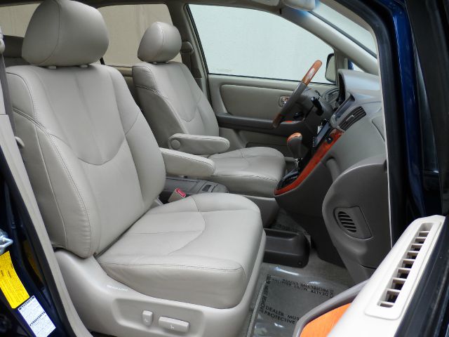 2001 Lexus RX 300 Ram 3500 Diesel 2-WD