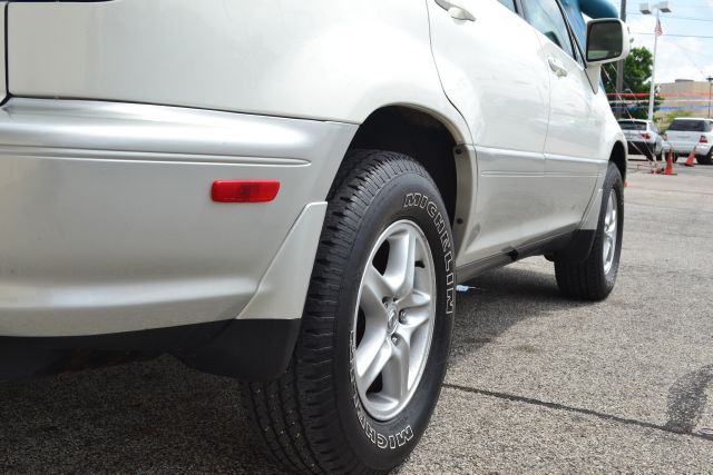 2001 Lexus RX 300 Ram 3500 Diesel 2-WD