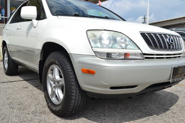 2001 Lexus RX 300 Ram 3500 Diesel 2-WD