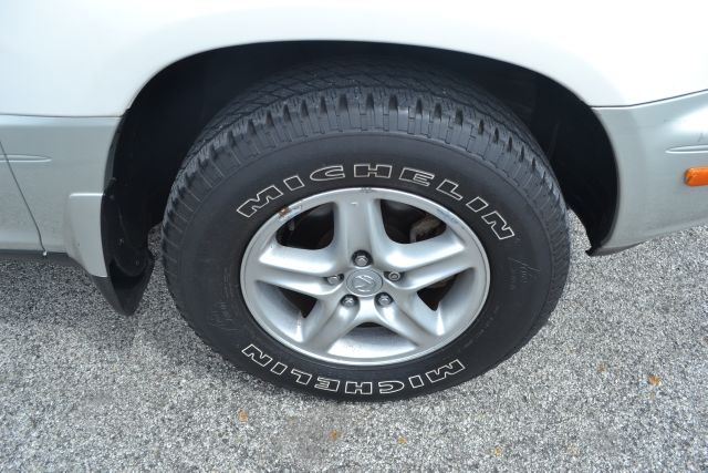 2001 Lexus RX 300 Ram 3500 Diesel 2-WD