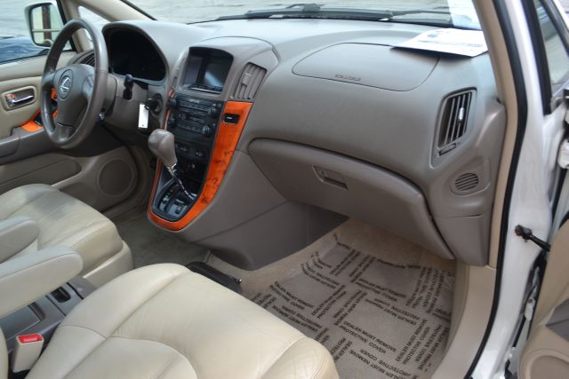 2001 Lexus RX 300 Ram 3500 Diesel 2-WD