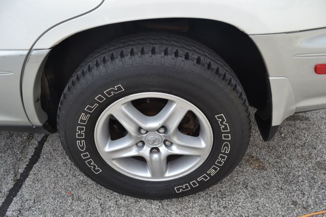 2001 Lexus RX 300 Ram 3500 Diesel 2-WD