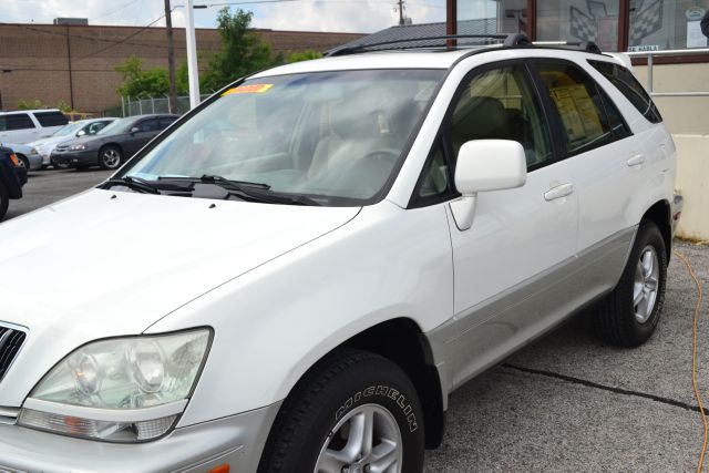 2001 Lexus RX 300 Ram 3500 Diesel 2-WD