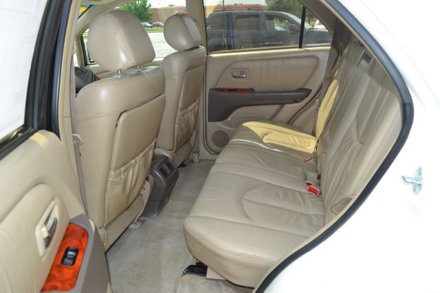 2001 Lexus RX 300 Ram 3500 Diesel 2-WD