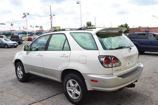 2001 Lexus RX 300 Ram 3500 Diesel 2-WD
