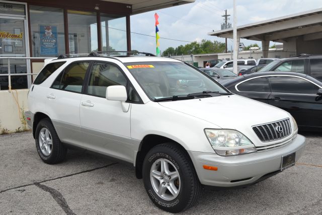 2001 Lexus RX 300 Ram 3500 Diesel 2-WD