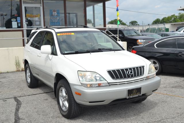 2001 Lexus RX 300 Ram 3500 Diesel 2-WD