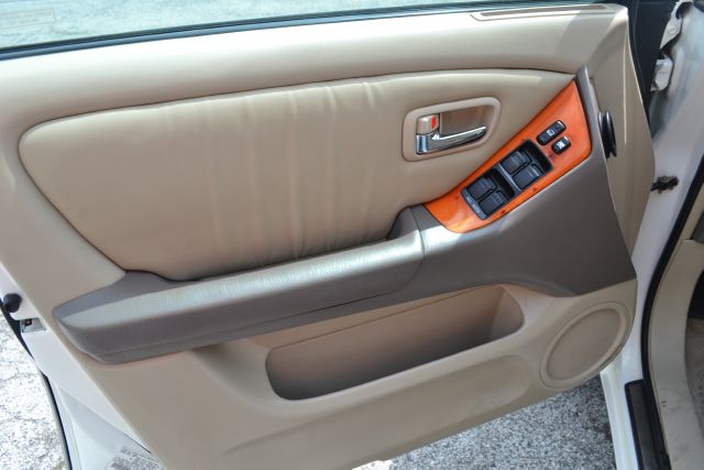 2001 Lexus RX 300 Ram 3500 Diesel 2-WD