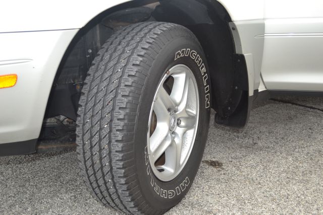 2001 Lexus RX 300 Ram 3500 Diesel 2-WD