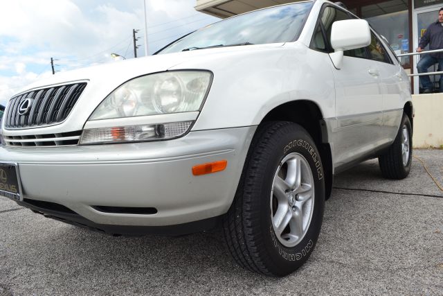 2001 Lexus RX 300 Ram 3500 Diesel 2-WD