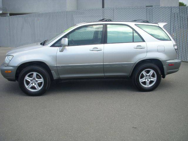 2001 Lexus RX 300 Ram 3500 Diesel 2-WD