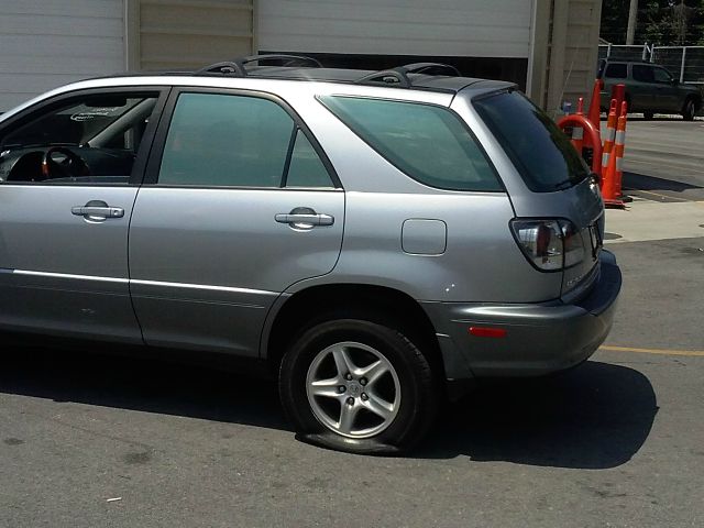 2003 Lexus RX 300 Ram 3500 Diesel 2-WD