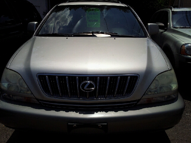 2003 Lexus RX 300 Ram 3500 Diesel 2-WD