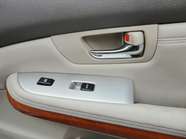 2004 Lexus RX 330 Ram 3500 Diesel 2-WD