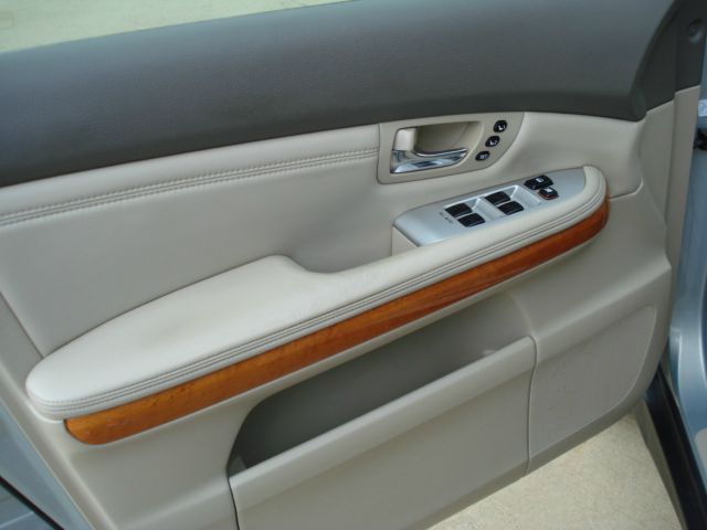 2004 Lexus RX 330 Ram 3500 Diesel 2-WD