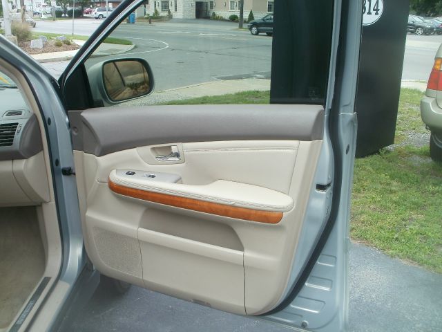 2004 Lexus RX 330 Ram 3500 Diesel 2-WD