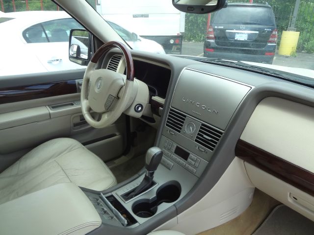 2004 Lincoln Aviator GLS PZEV