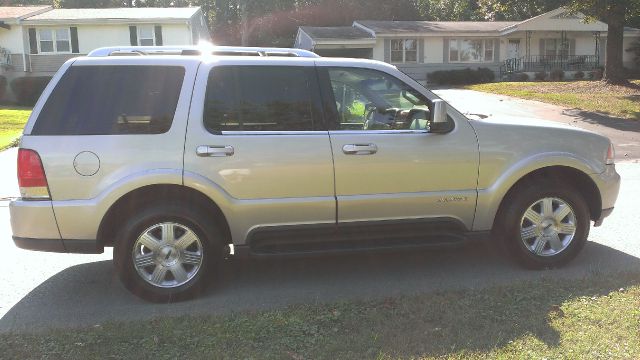 2004 Lincoln Aviator 2WD 4dr V6 SE SUV