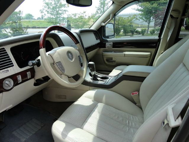 2004 Lincoln Aviator GLS PZEV