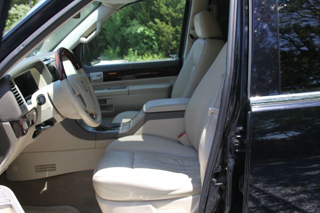 2004 Lincoln Aviator GLS PZEV