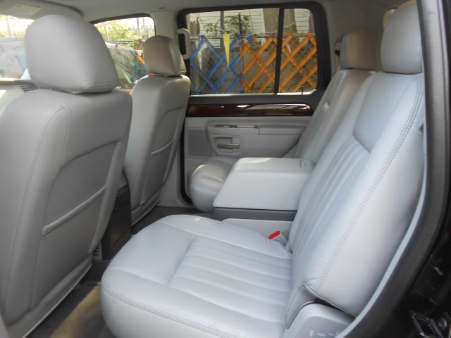 2005 Lincoln Aviator GLS PZEV
