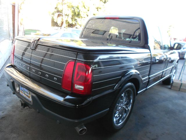 2002 Lincoln Blackwood Touring S