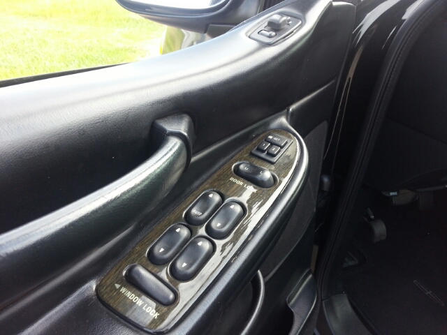 2002 Lincoln Blackwood Base