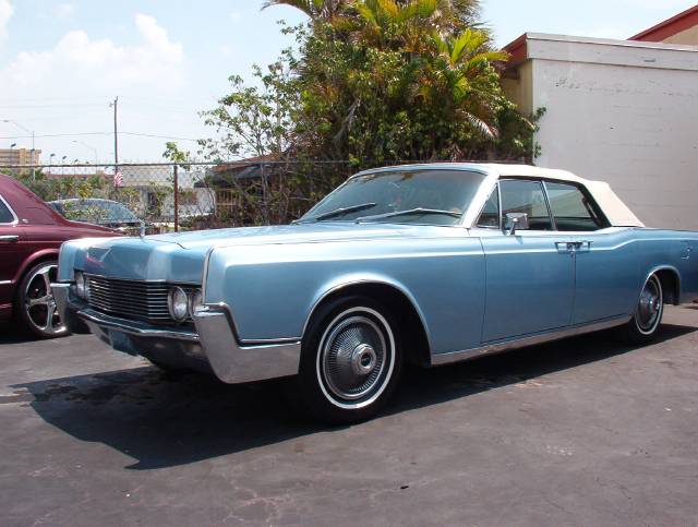 1966 Lincoln Continental W/ Navigation
