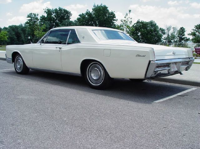 1967 Lincoln Continental LT Sport Wagon