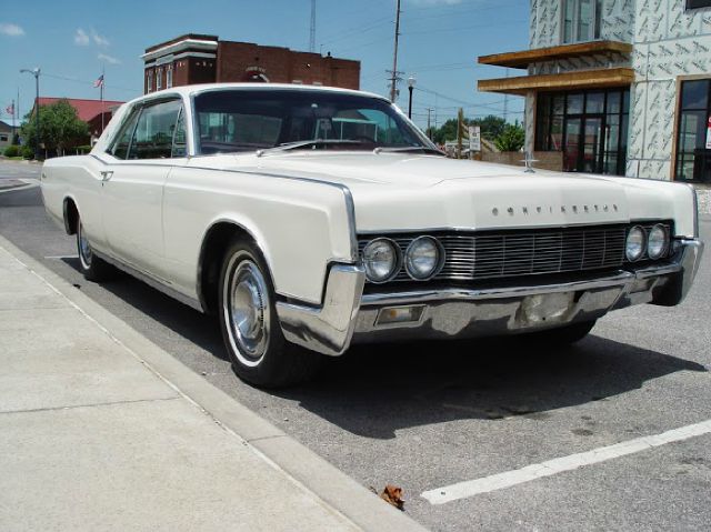 1967 Lincoln Continental LT Sport Wagon