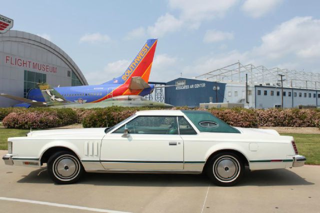 1977 Lincoln Continental Hatchback 4D