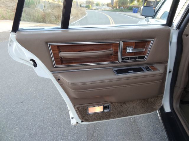 1982 Lincoln Continental 3.5tl W/tech Pkg