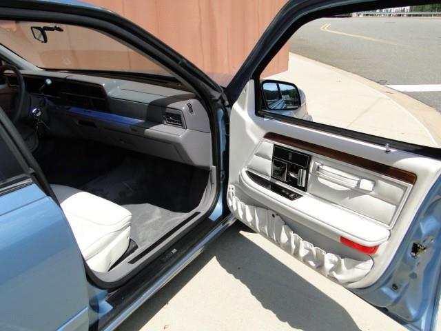 1994 Lincoln Continental DOWN 4.9 WAC